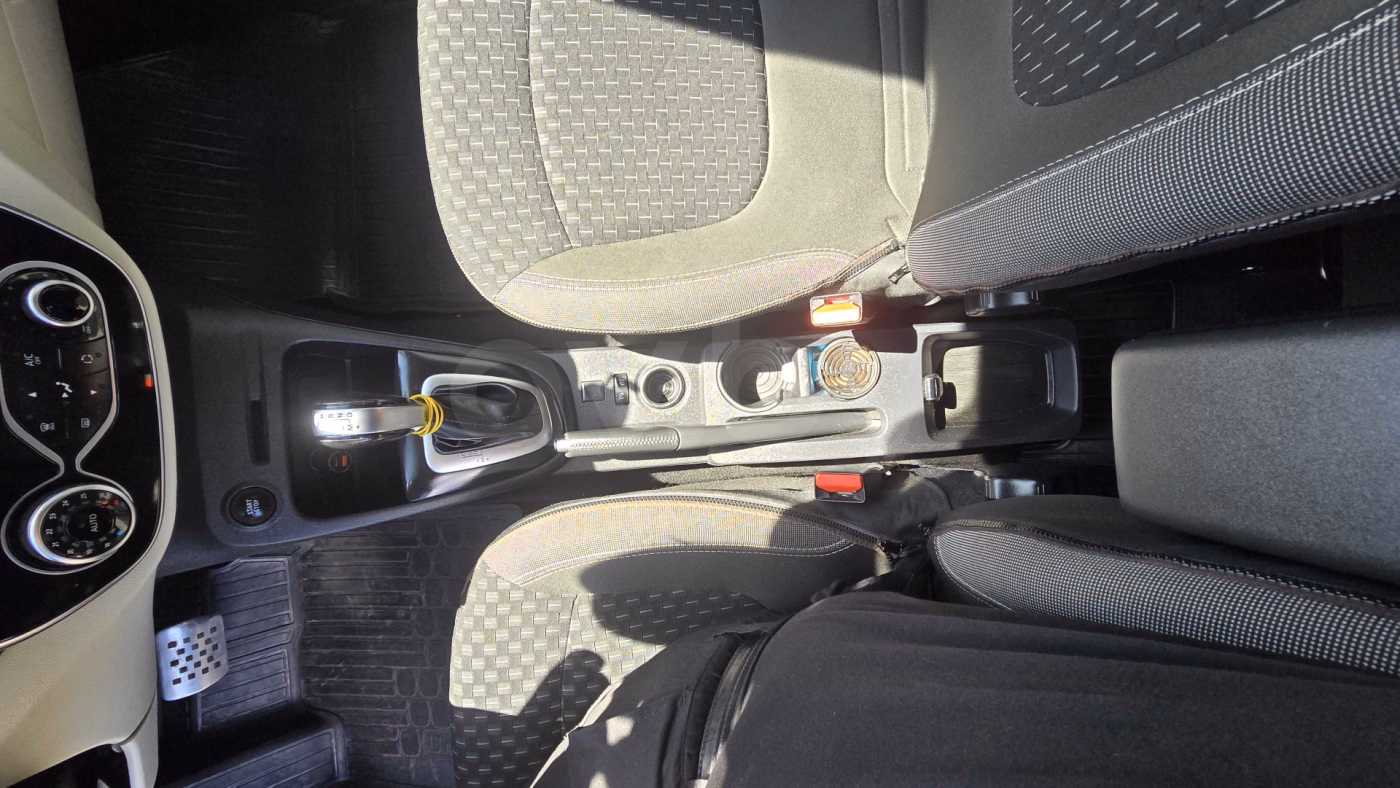 Renault Captur фото 10