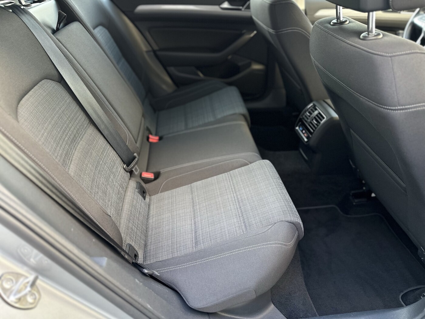 Volkswagen Passat фото 26