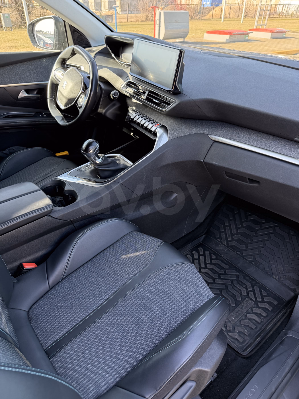 Peugeot 5008 фото 9
