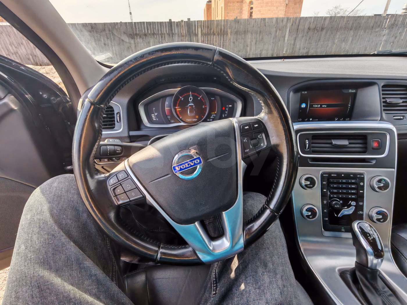 Volvo S60 фото 9