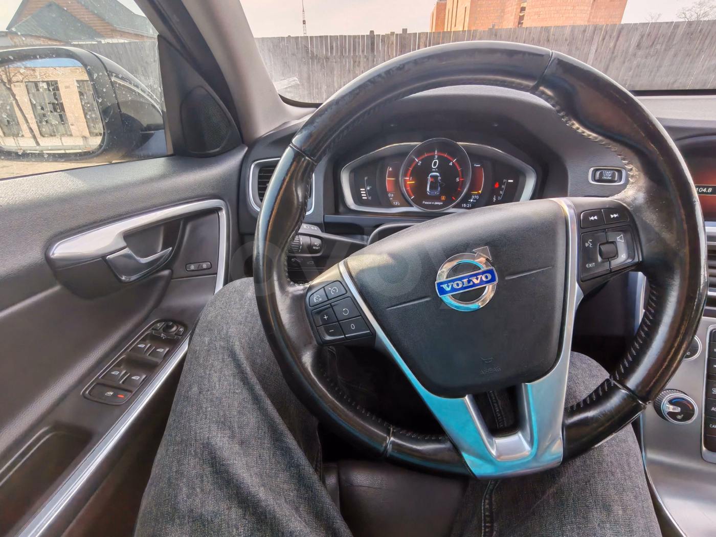 Volvo S60 фото 8