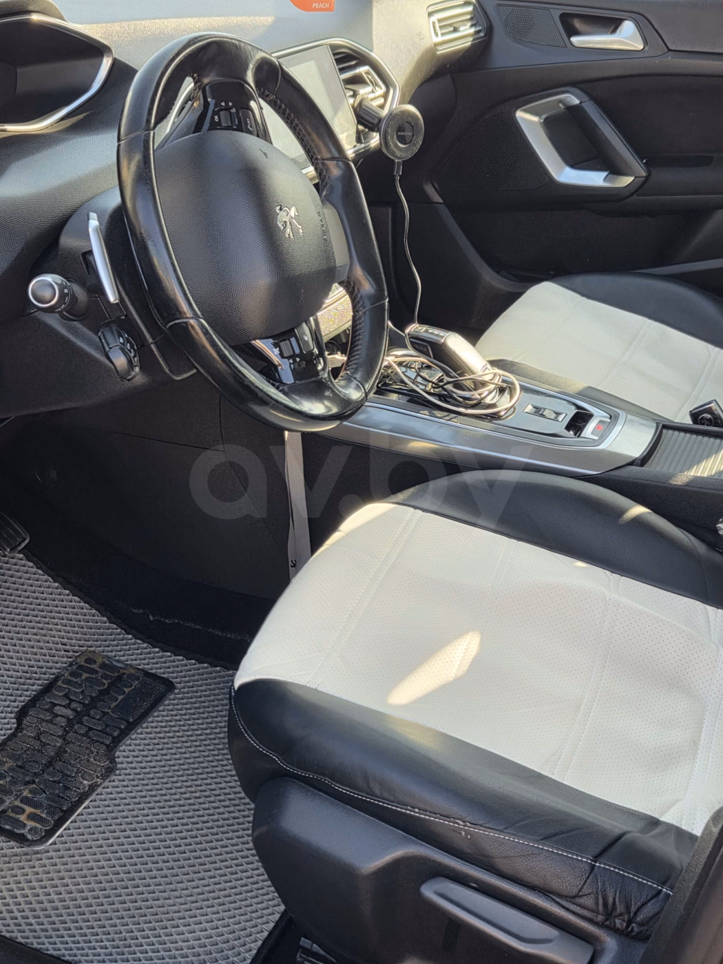 Peugeot 308 фото 7