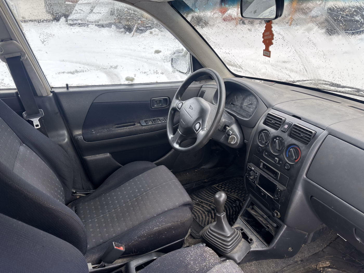 Daihatsu Sirion фото 9