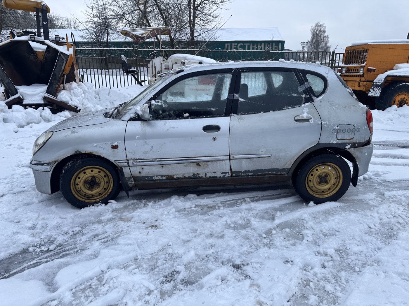 Daihatsu Sirion фото 3