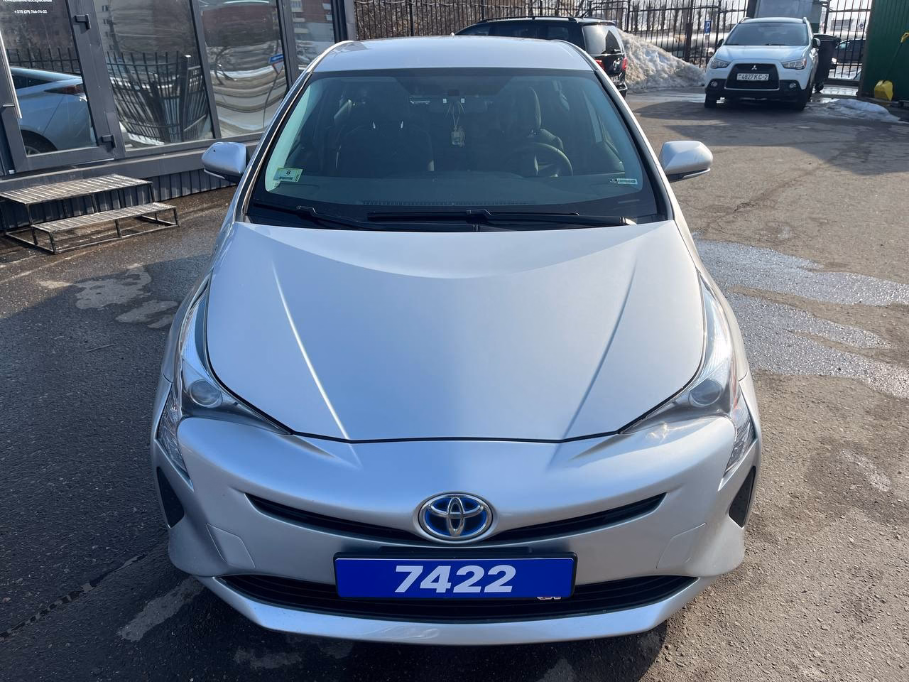 Toyota Prius фото 2