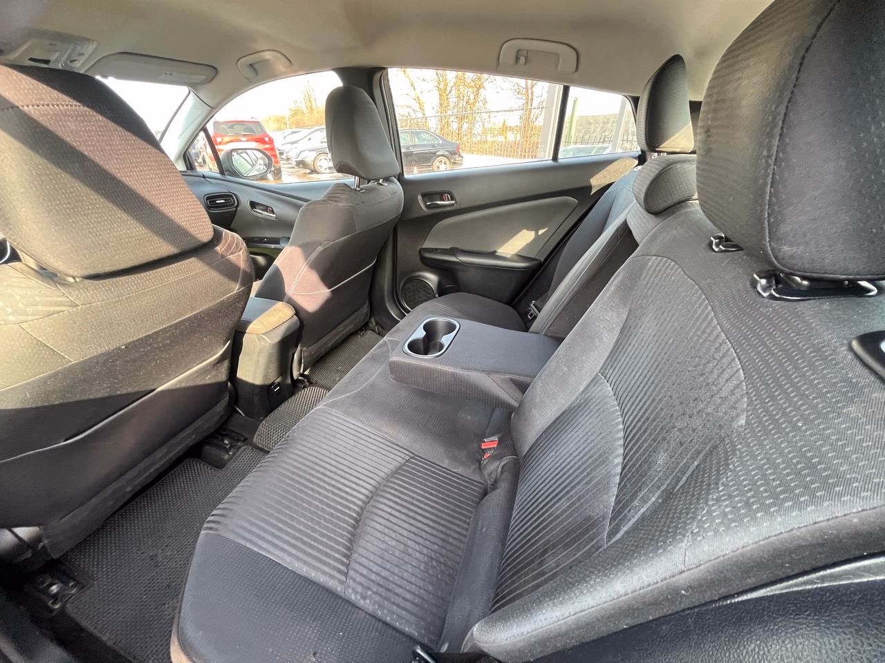 Toyota Prius фото 10