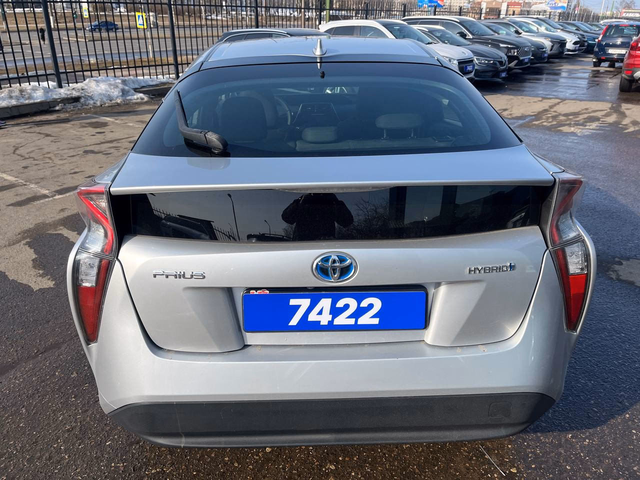 Toyota Prius фото 6