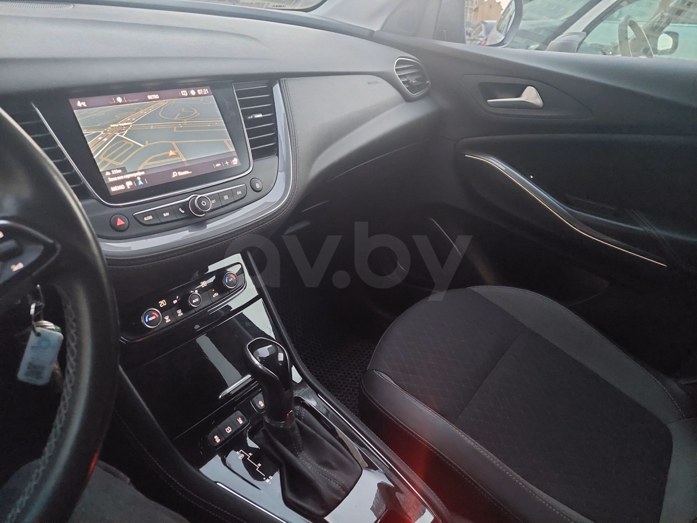 Opel Grandland X фото 7