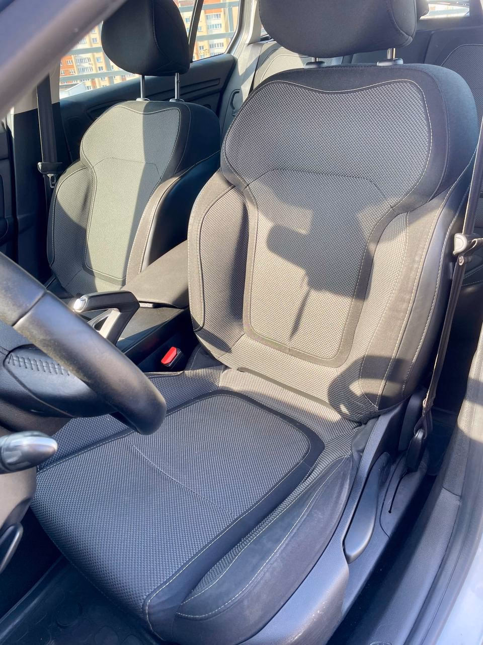 Renault Megane фото 12