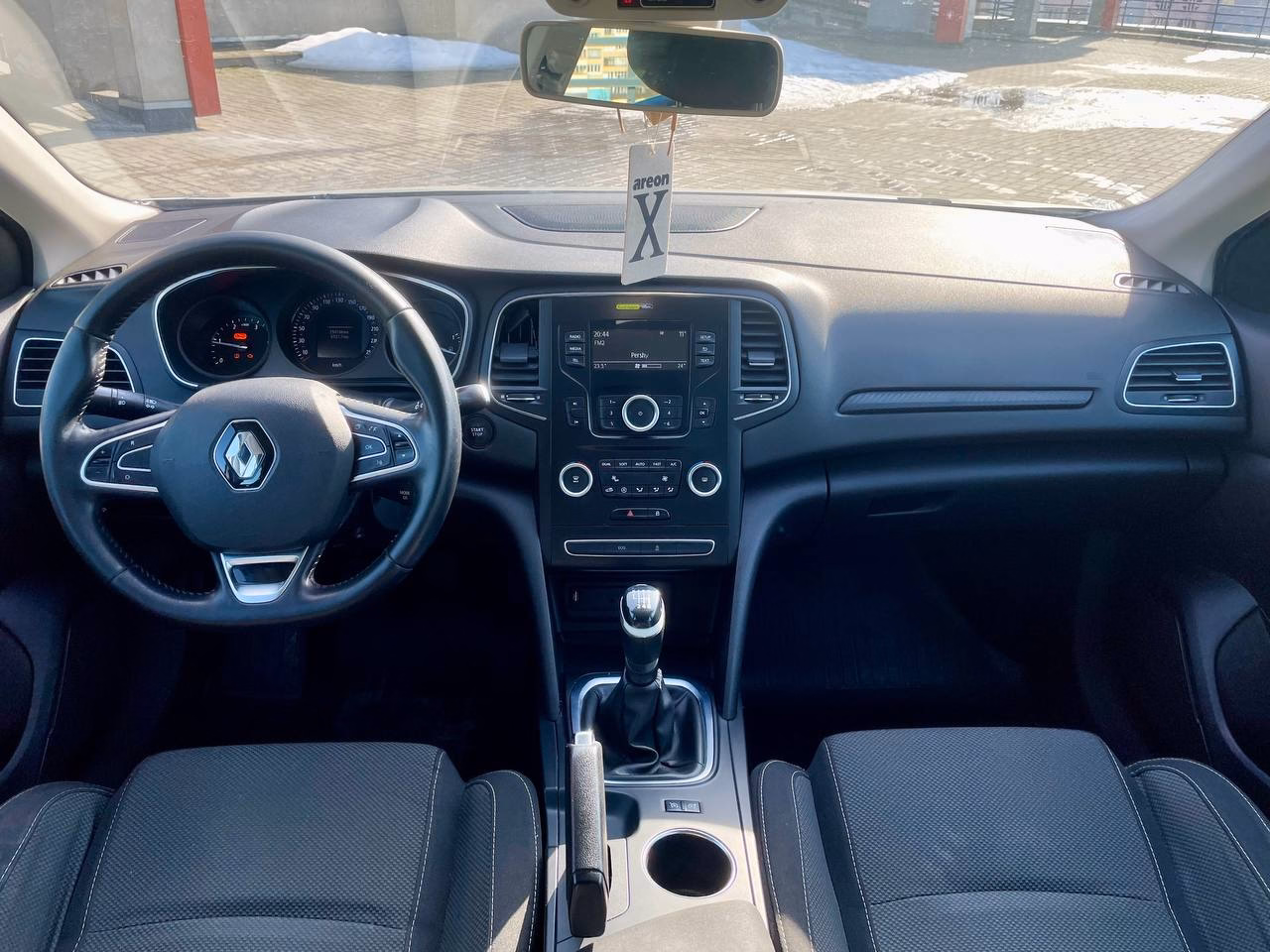 Renault Megane фото 9