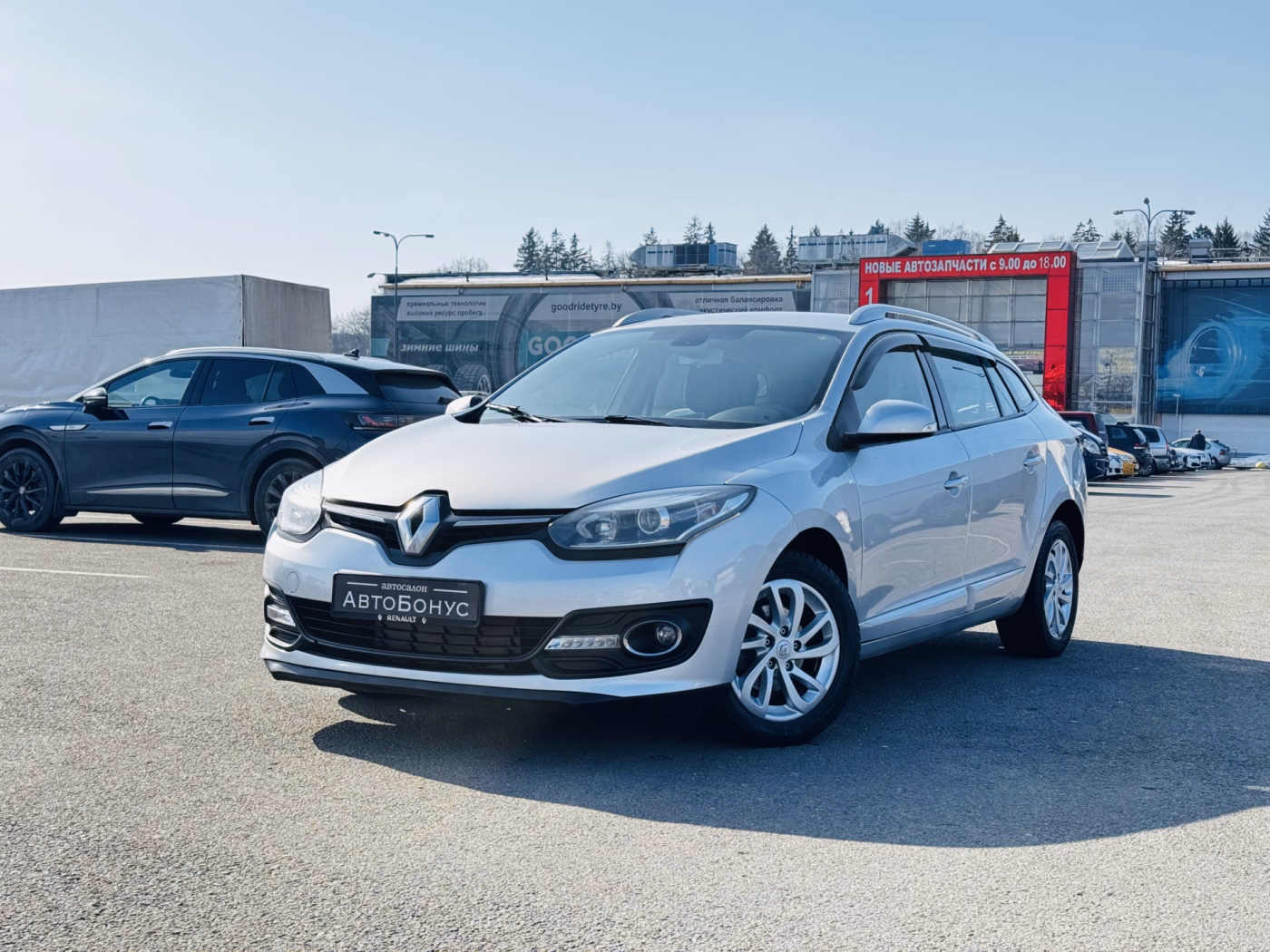 Renault Megane фото 2