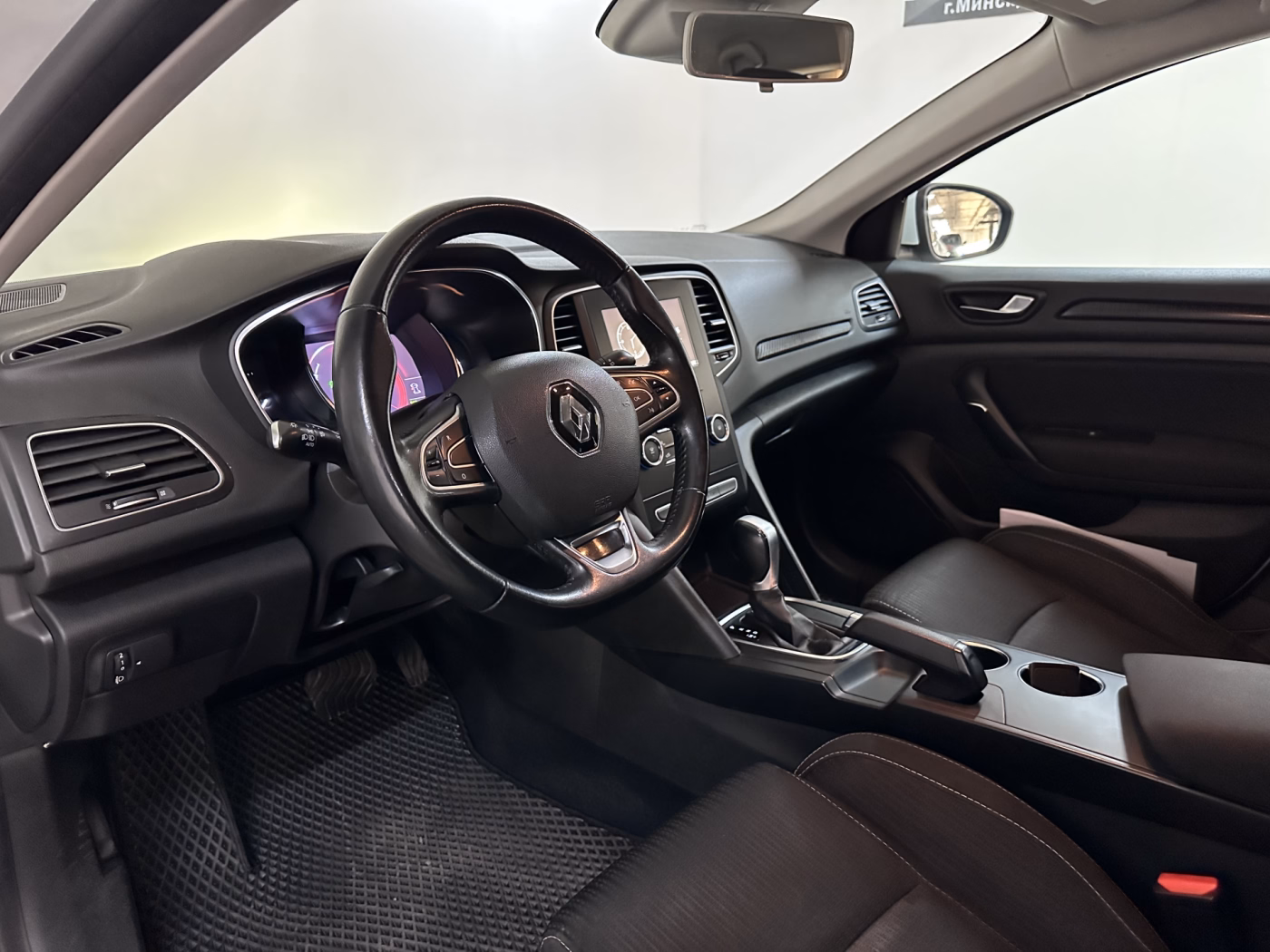 Renault Megane фото 7