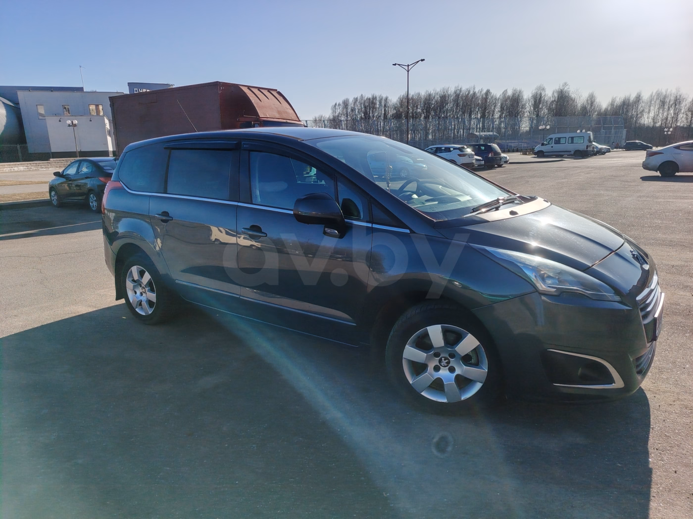 Peugeot 5008 фото 5