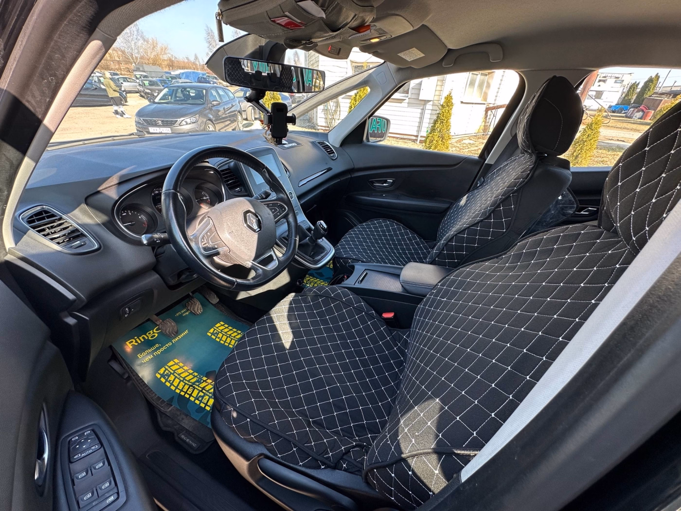 Renault Scenic фото 11