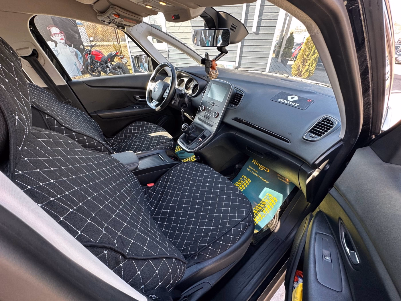 Renault Scenic фото 15