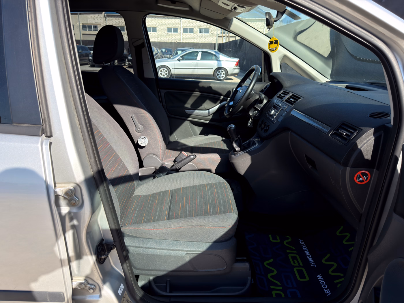 Ford C-MAX фото 16