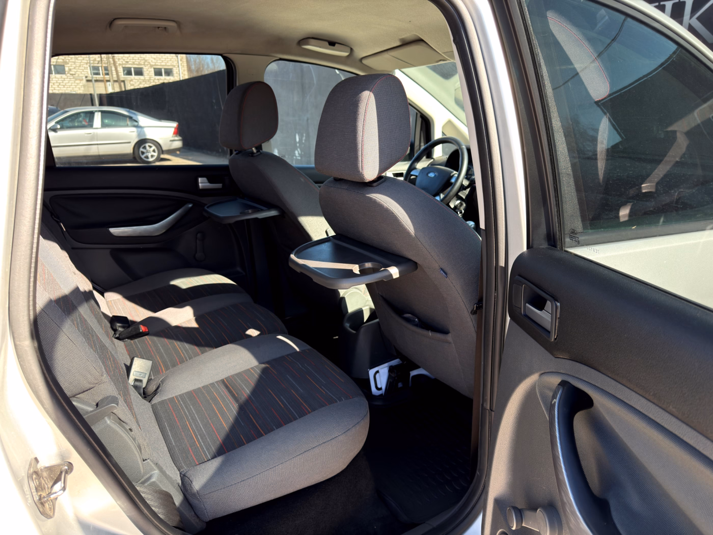 Ford C-MAX фото 12