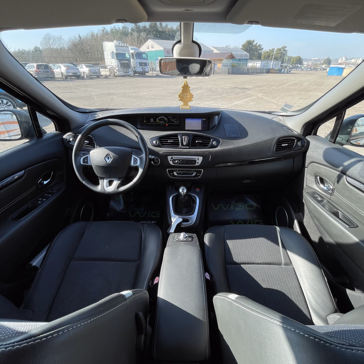 Renault Scenic фото 9