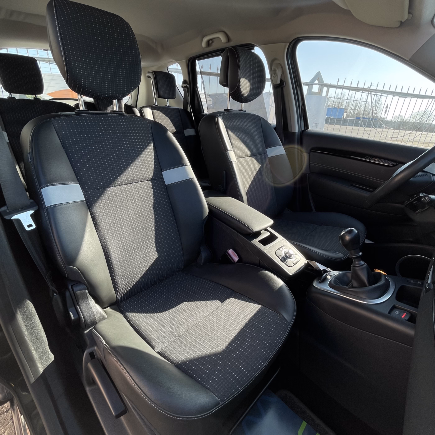 Renault Scenic фото 11