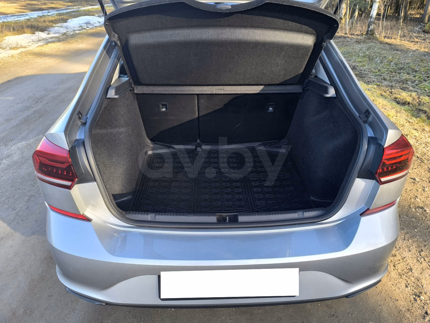 Volkswagen Polo Sedan фото 11
