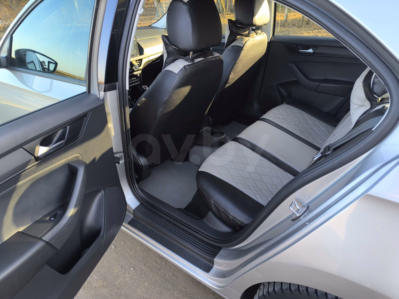 Volkswagen Polo Sedan фото 8