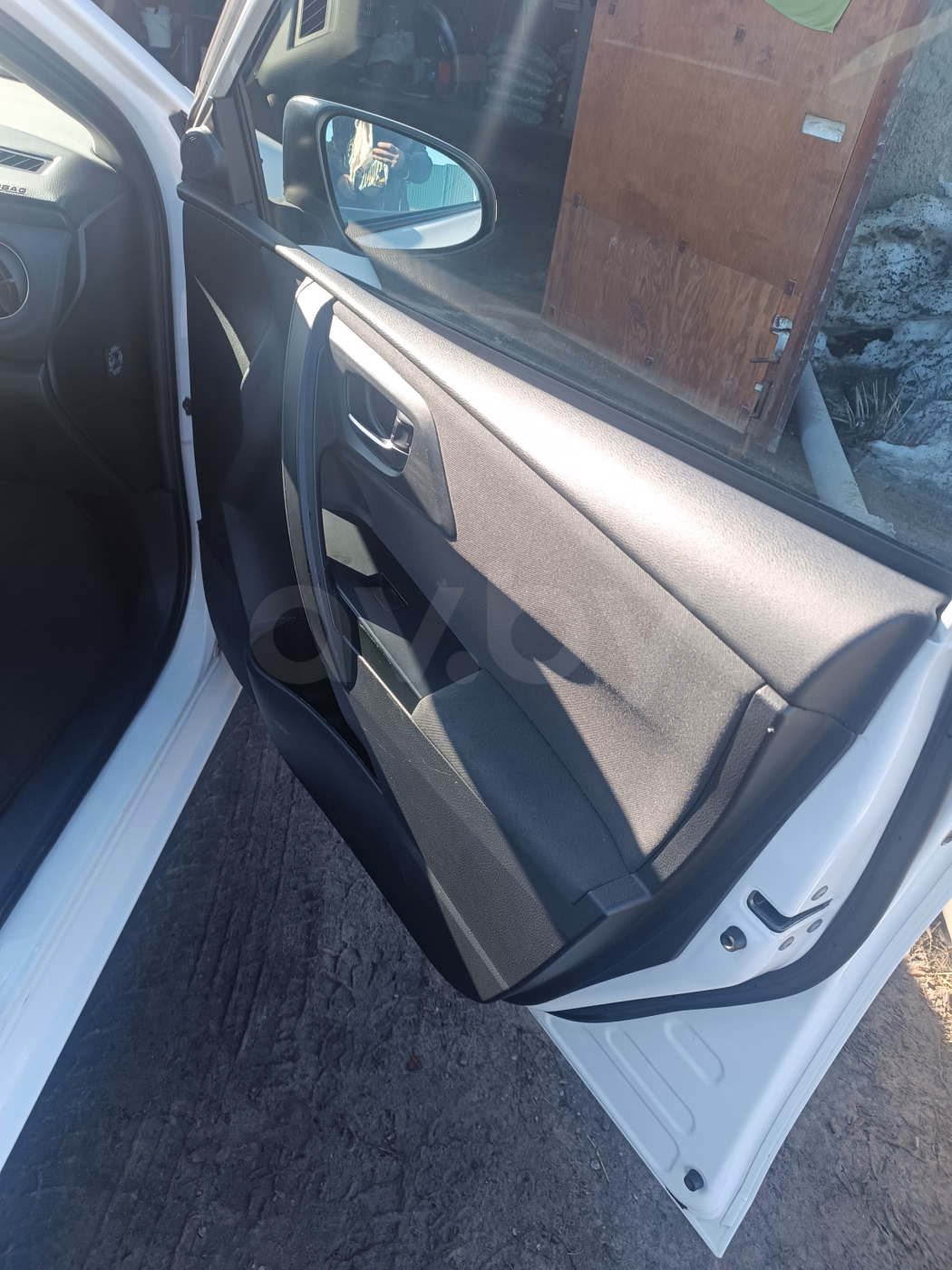 Toyota Auris фото 9