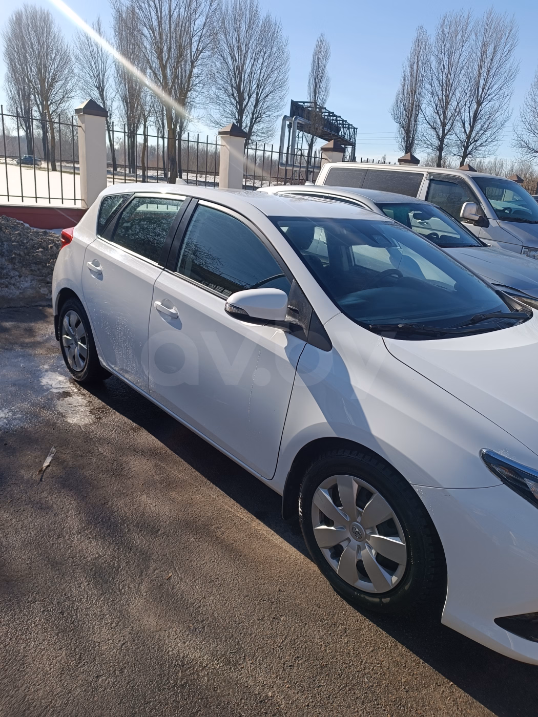 Toyota Auris фото 5