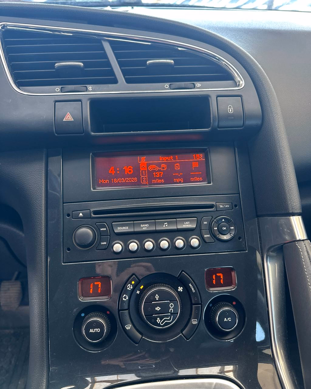 Peugeot 3008 фото 12