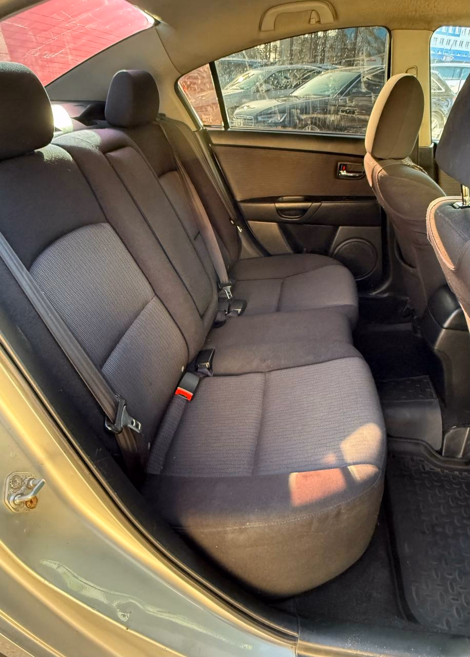 Mazda 3 фото 12