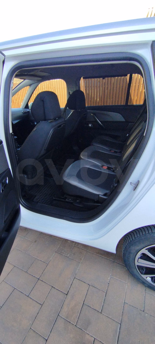 Citroen C4 Grand Spacetourer фото 9