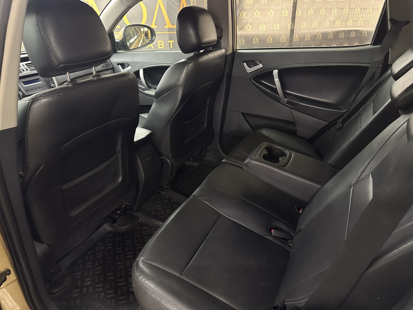 Geely Emgrand X7 фото 26