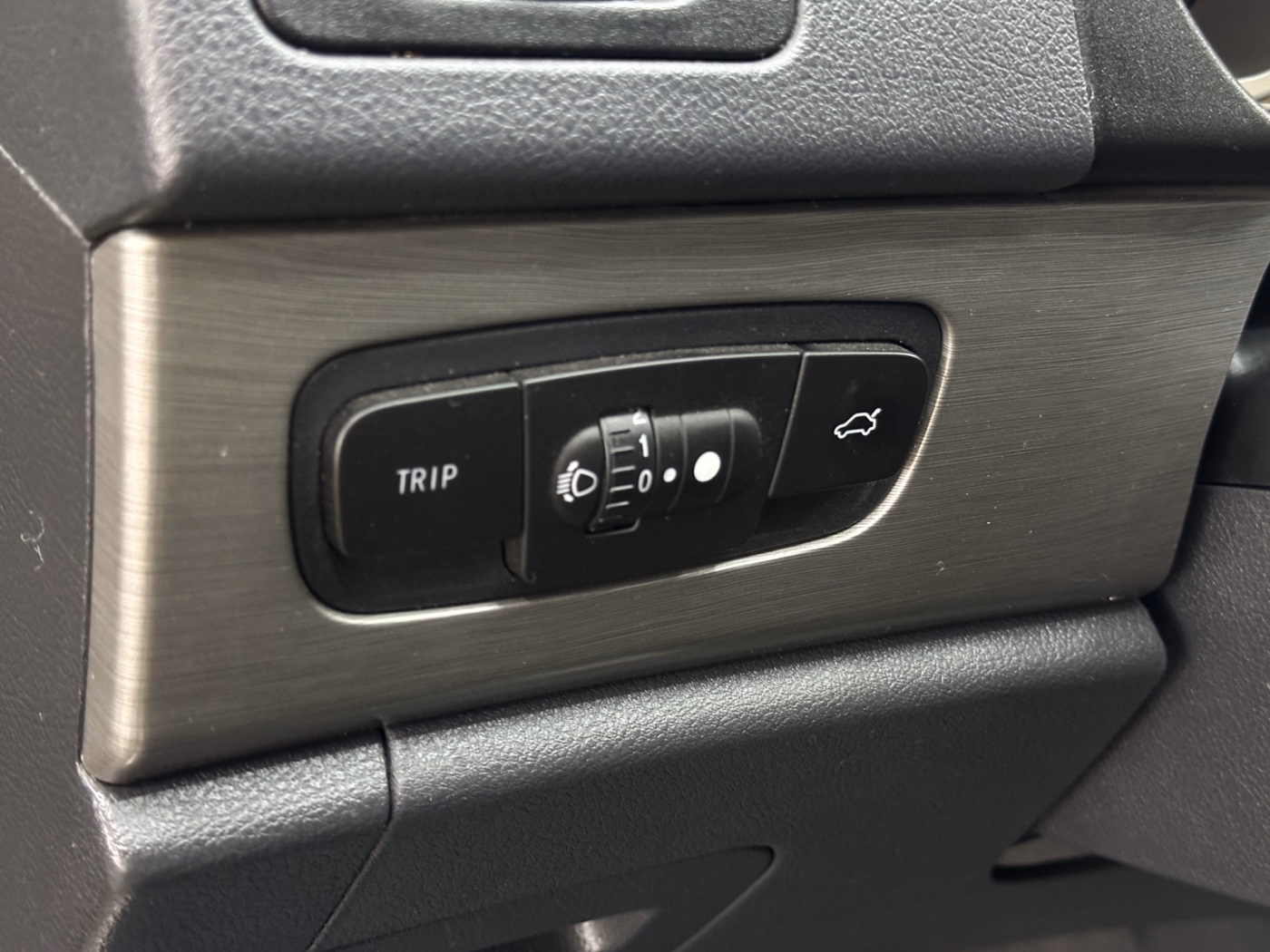 Geely Emgrand X7 фото 17
