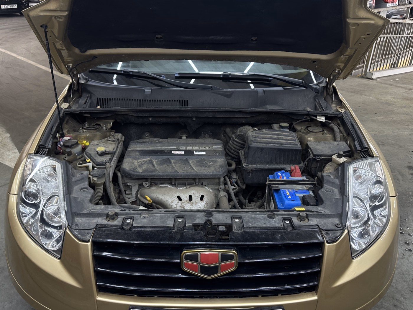 Geely Emgrand X7 фото 30