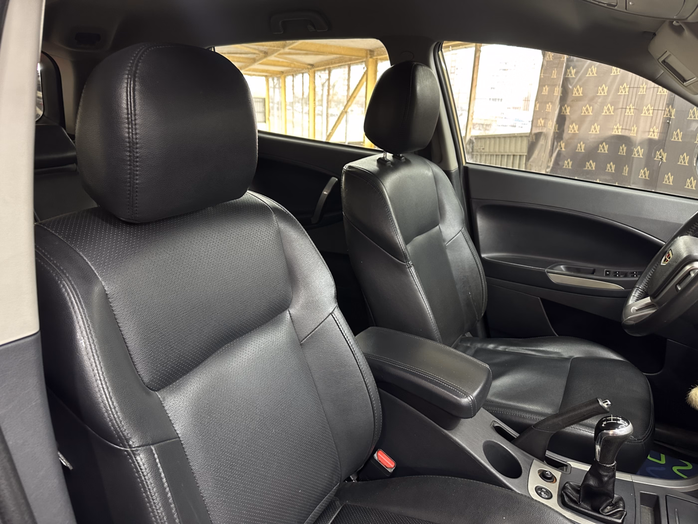 Geely Emgrand X7 фото 22