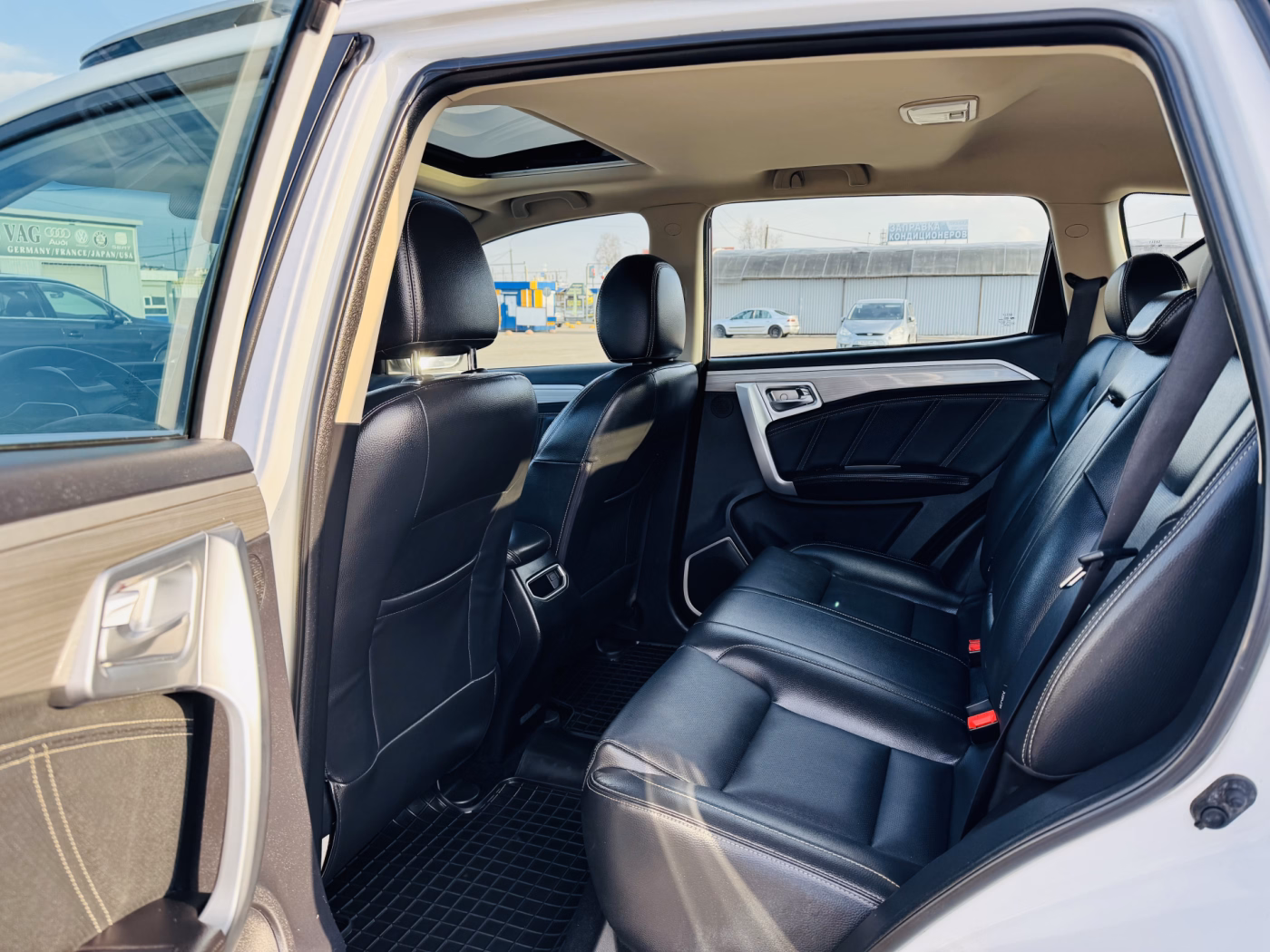 Geely Emgrand X7 фото 8
