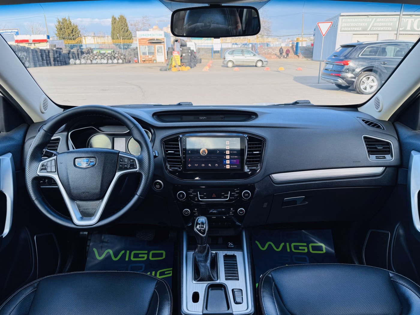 Geely Emgrand X7 фото 11