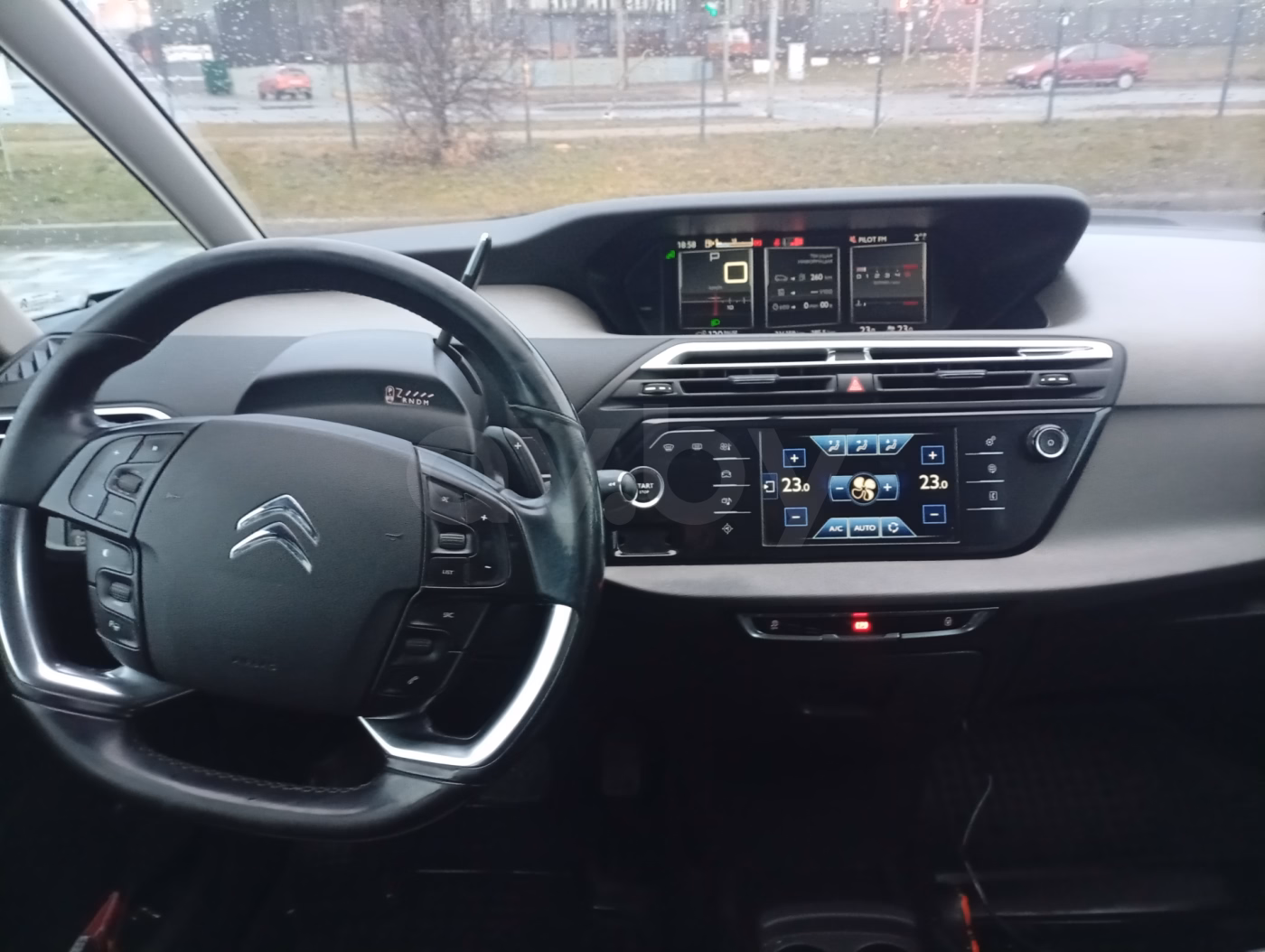 Citroen C4 Grand Picasso фото 12