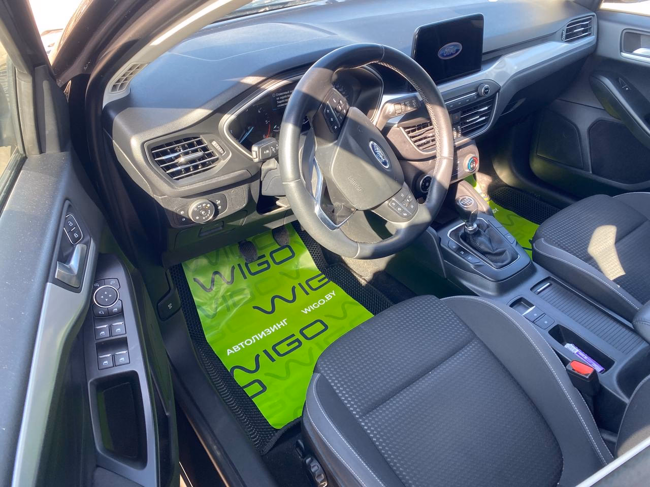 Ford Focus фото 9