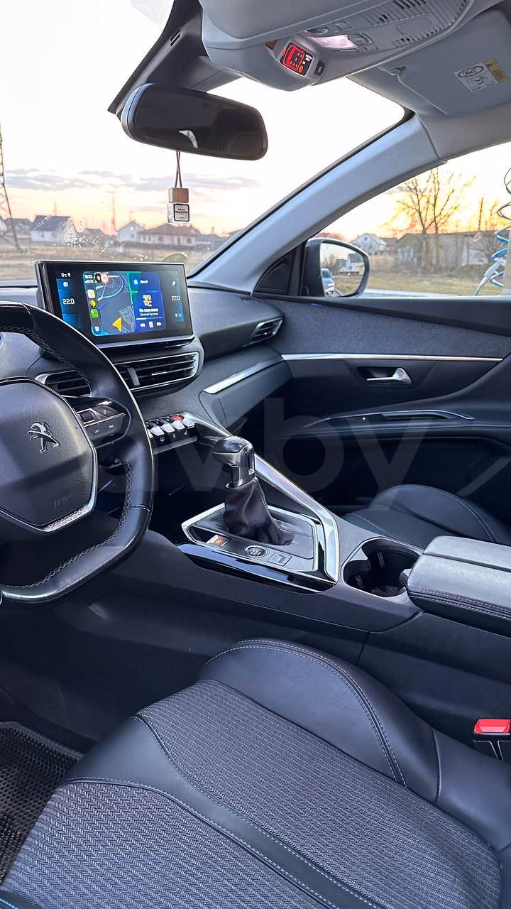 Peugeot 5008 фото 11