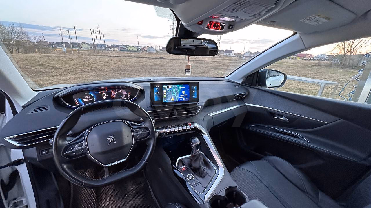 Peugeot 5008 фото 12