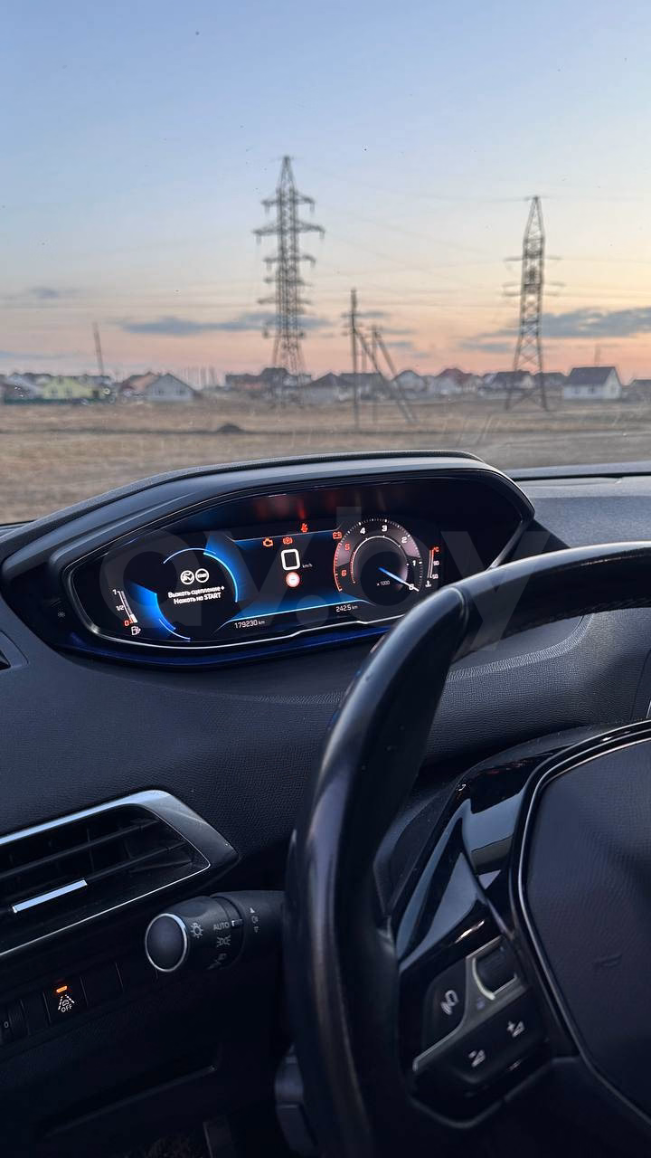 Peugeot 5008 фото 14