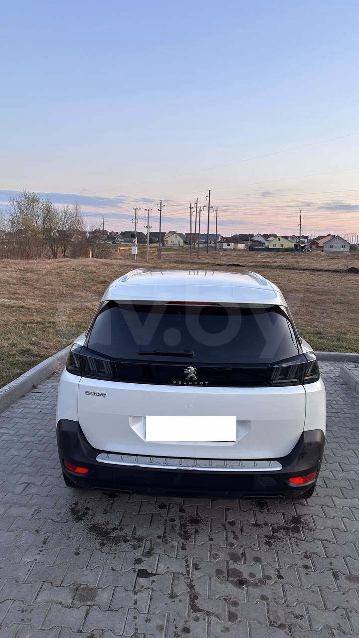 Peugeot 5008 фото 8