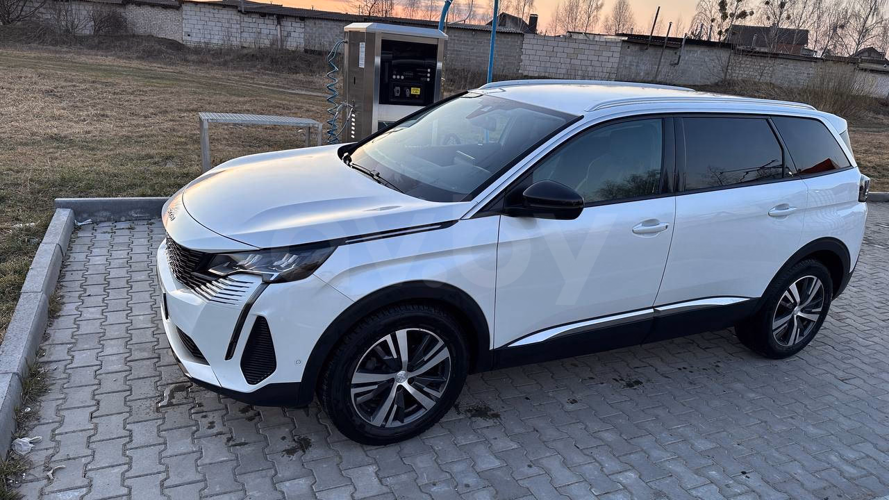 Peugeot 5008 фото 2
