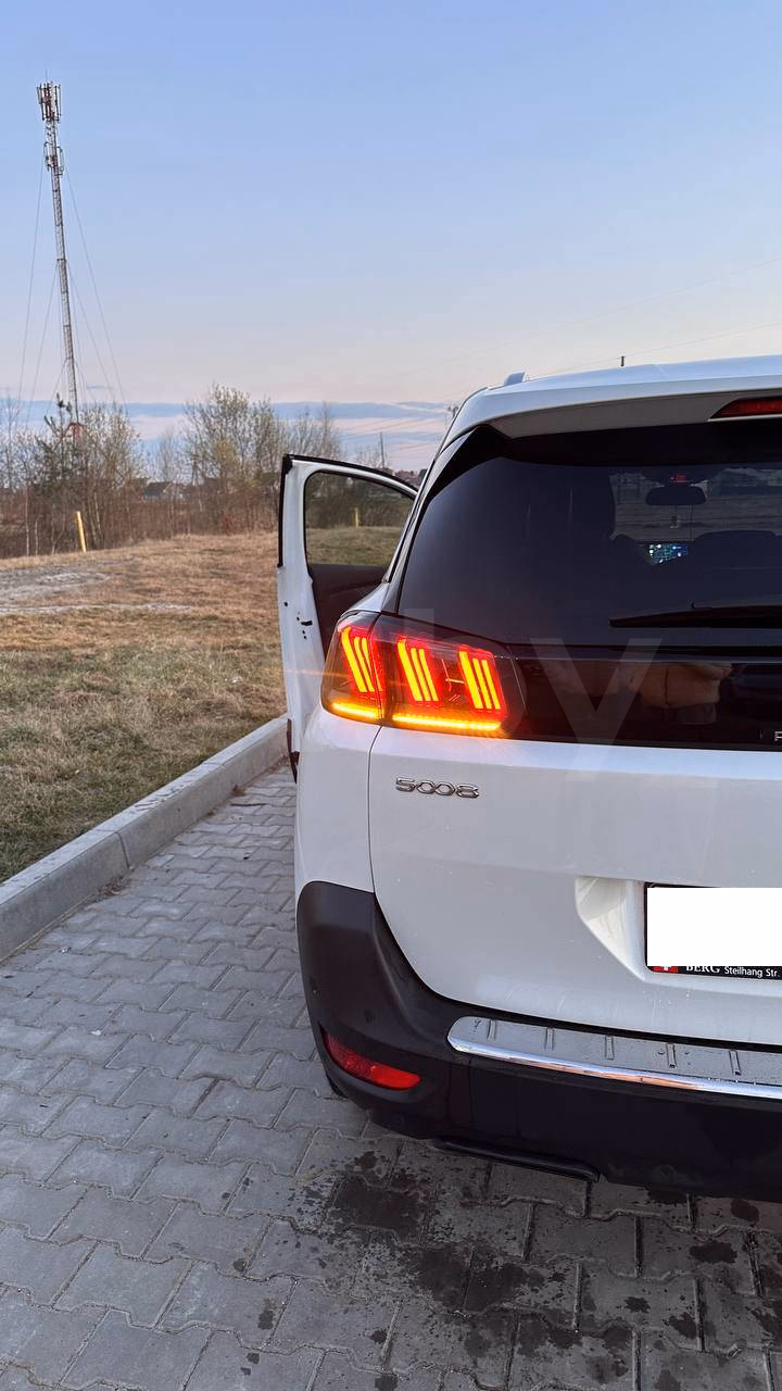 Peugeot 5008 фото 6
