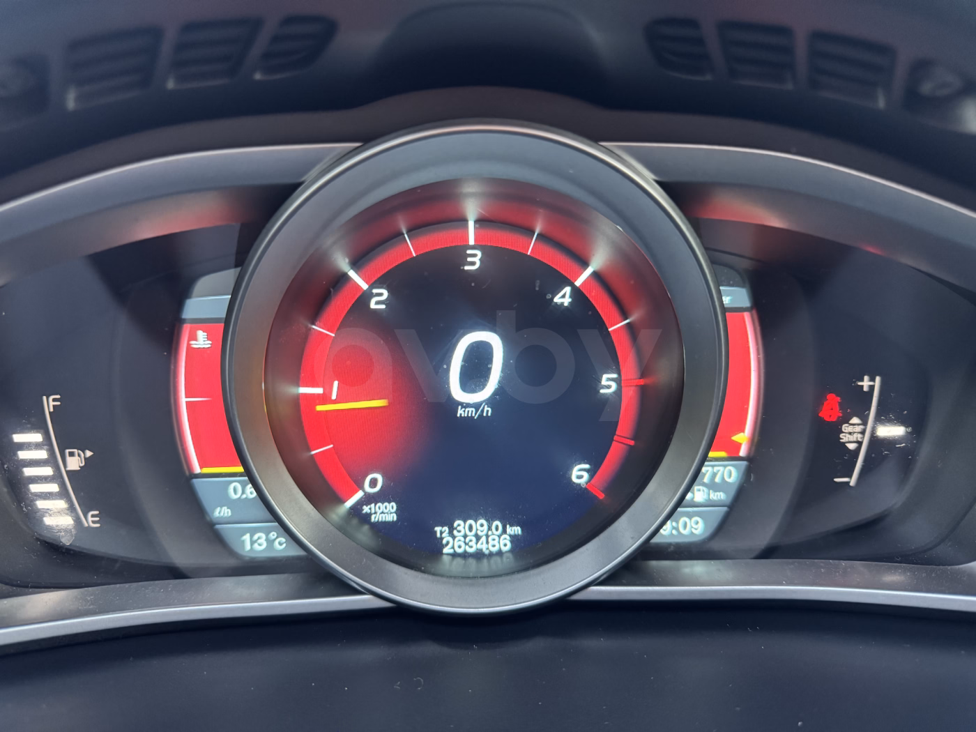 Volvo V40 фото 15