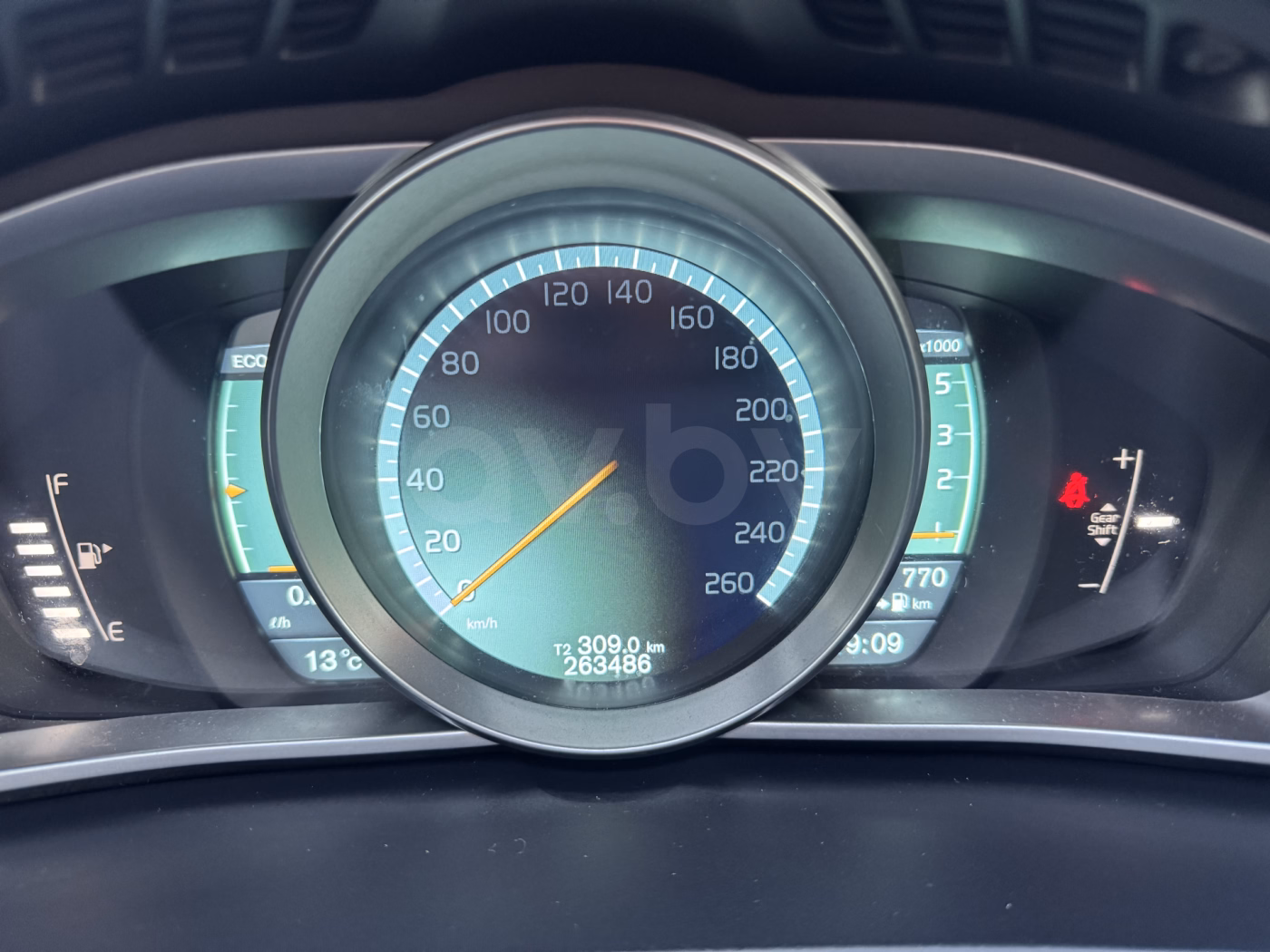 Volvo V40 фото 16