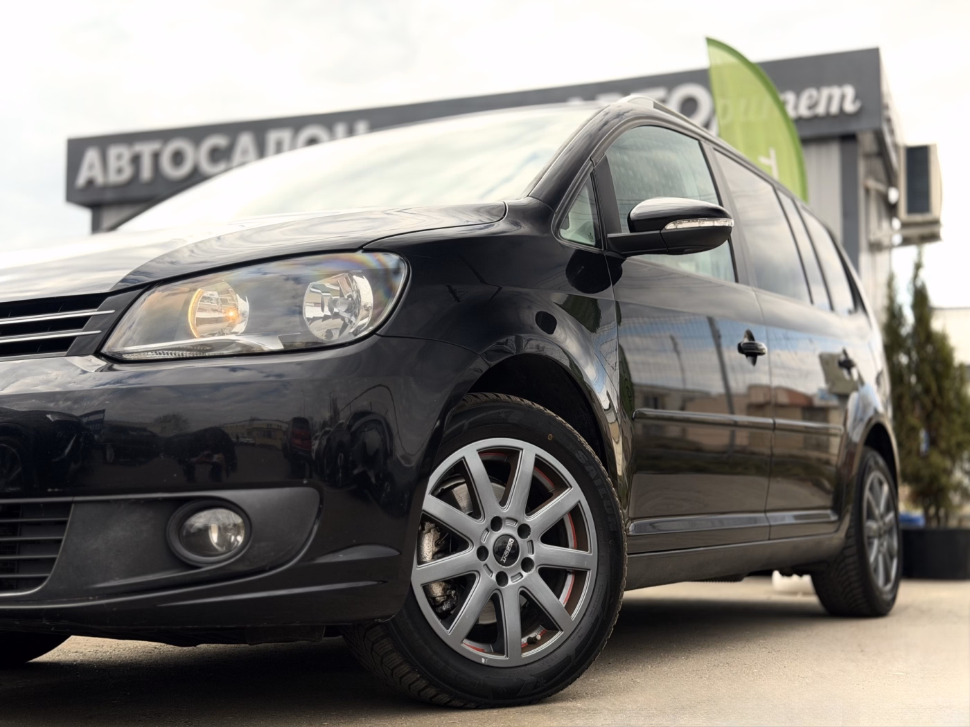Volkswagen Touran фото 2