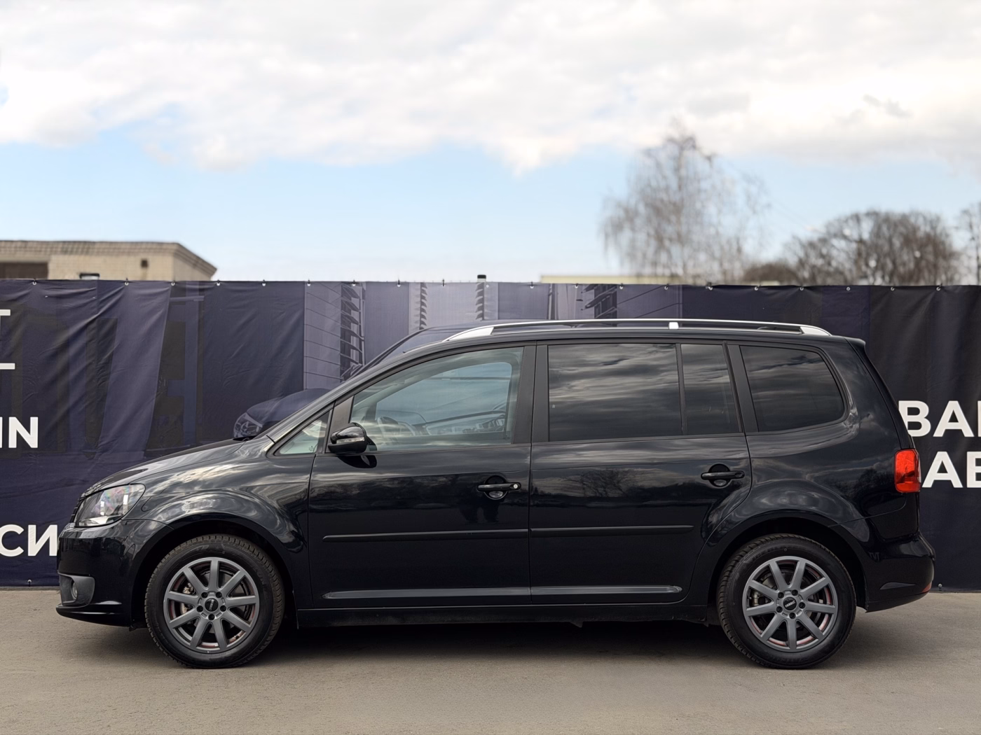 Volkswagen Touran фото 10