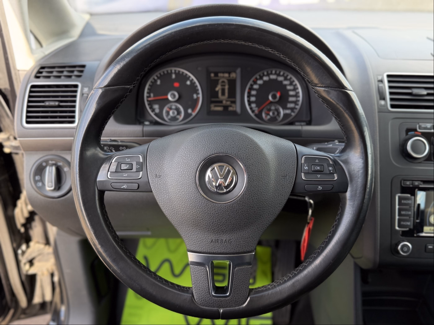 Volkswagen Touran фото 16