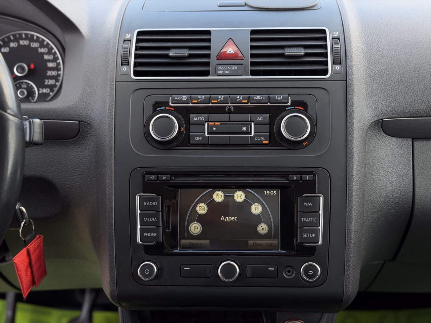 Volkswagen Touran фото 17
